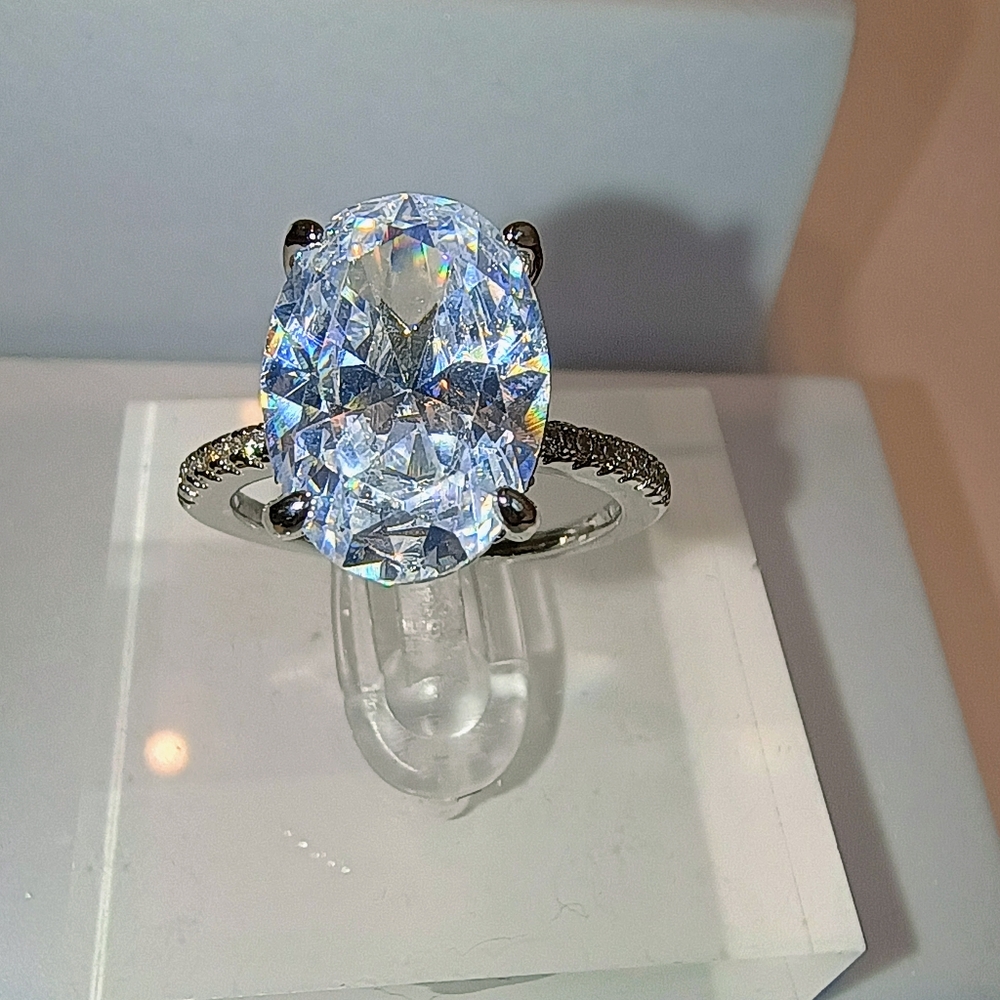 Fashion Jewelry Silver Sparkling Ring Size 10 - Picture 5 of 17